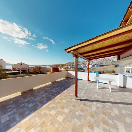 Apartments Riva Metajna Exterior photo