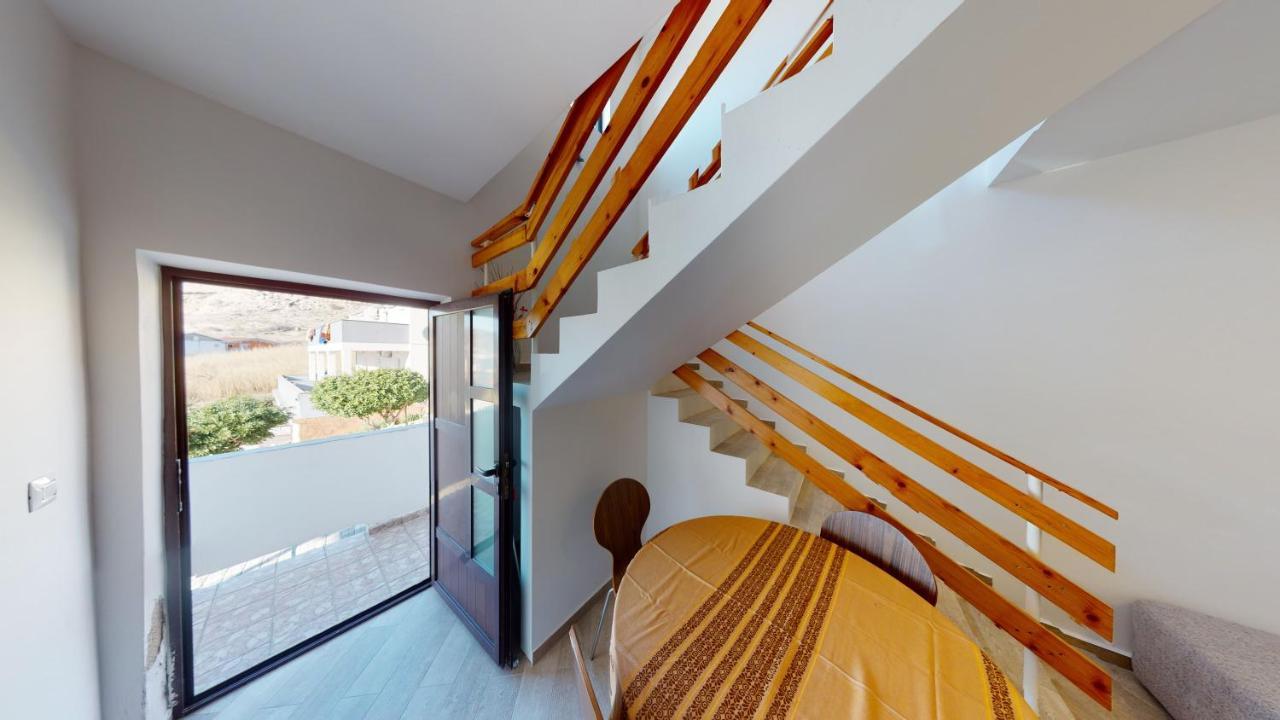 Apartments Riva Metajna Exterior photo