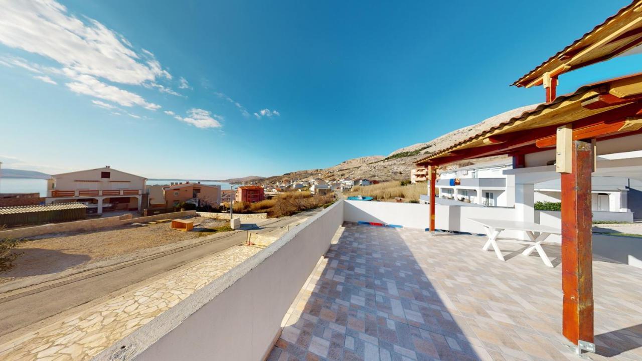Apartments Riva Metajna Exterior photo