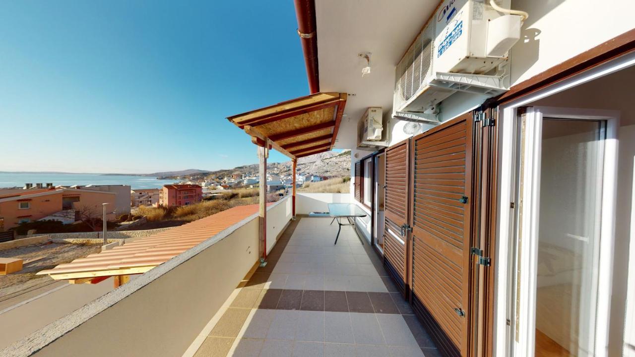Apartments Riva Metajna Exterior photo