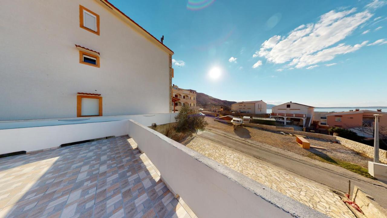 Apartments Riva Metajna Exterior photo