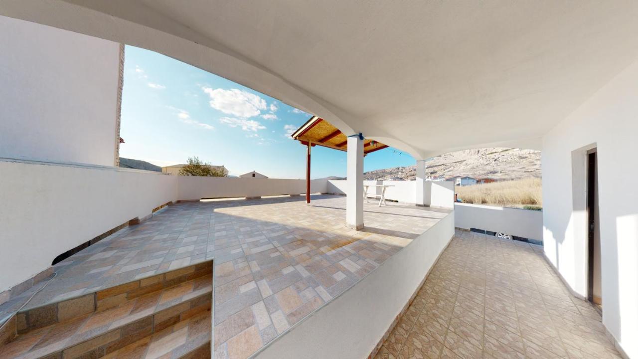 Apartments Riva Metajna Exterior photo