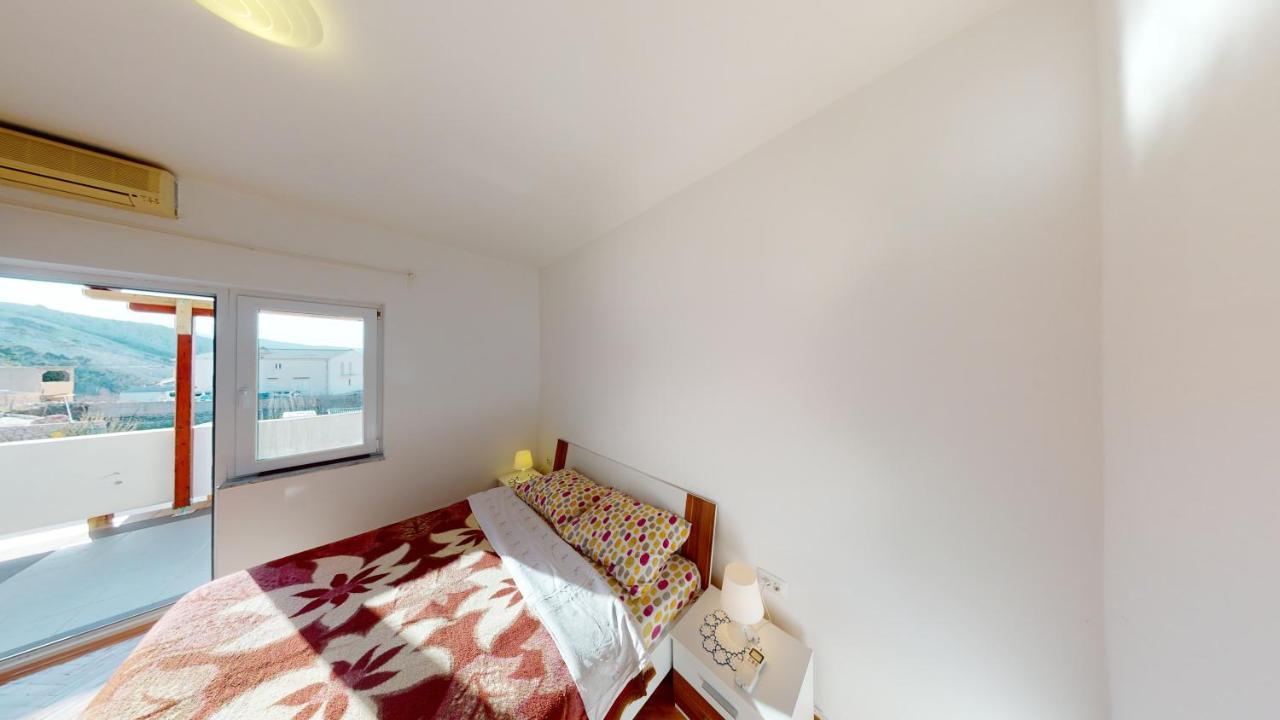 Apartments Riva Metajna Exterior photo