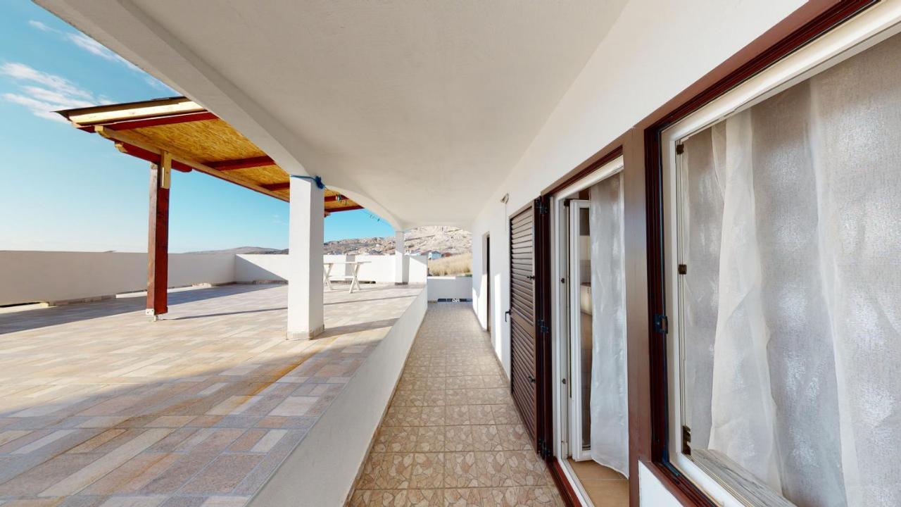 Apartments Riva Metajna Exterior photo