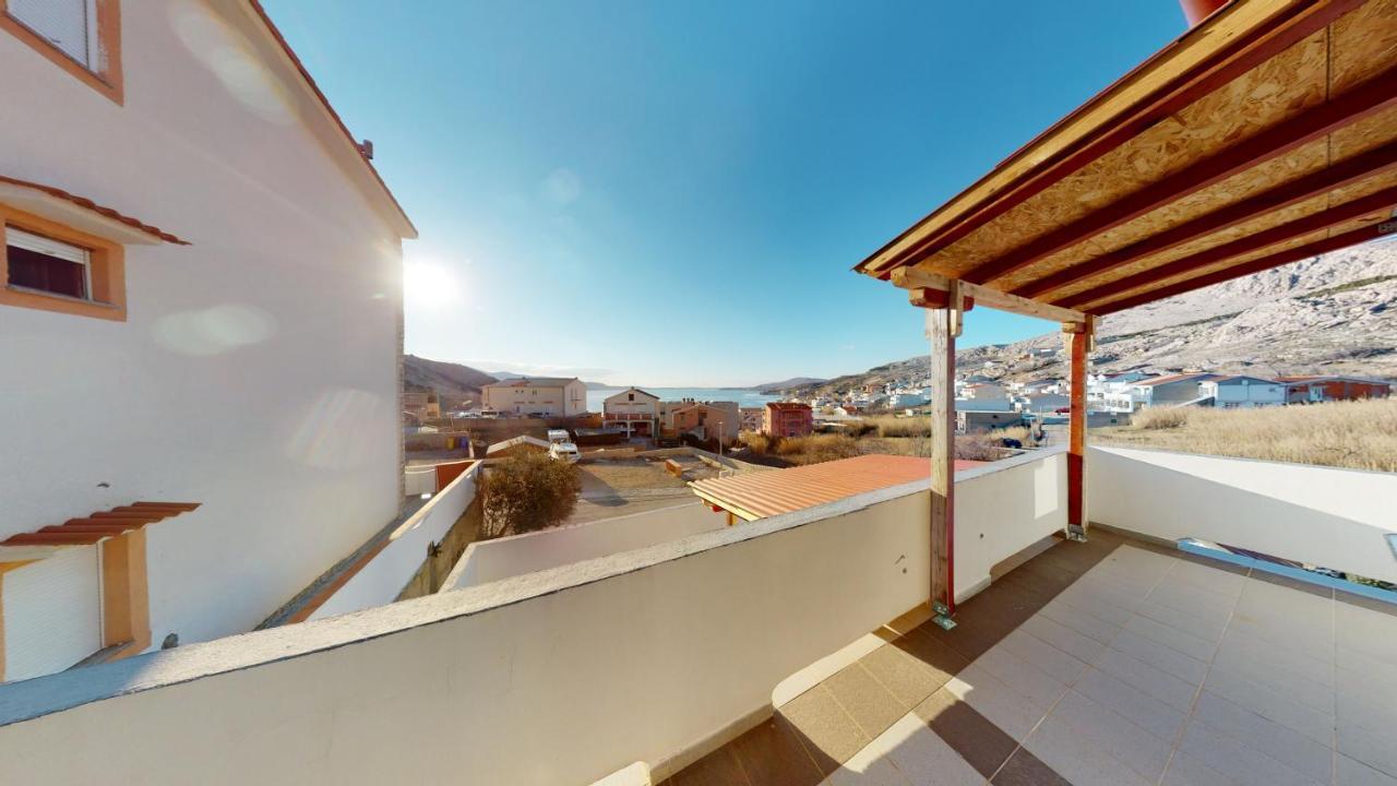 Apartments Riva Metajna Exterior photo